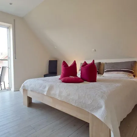 Appartement Strandstrasse 10, *